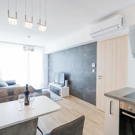 Apartment Csenge *